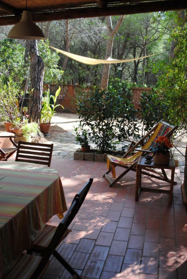 Via Dei Pini Villa Fort Village Exteriör bild