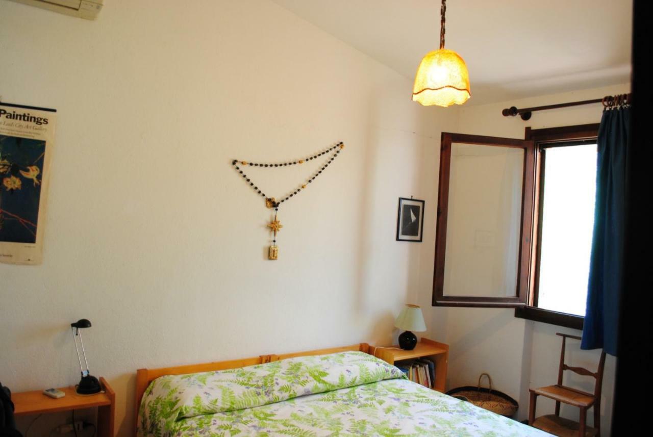 Via Dei Pini Villa Fort Village Exteriör bild